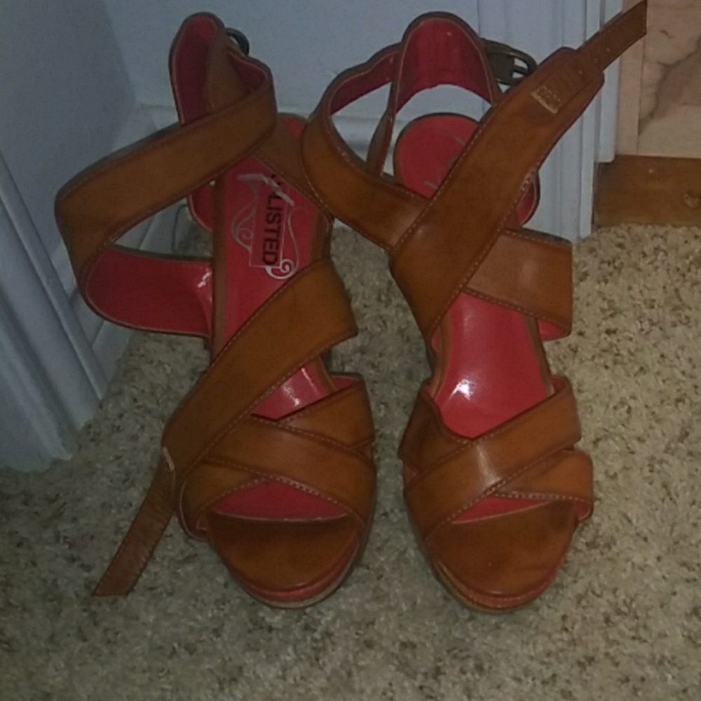 Multicolored wedges